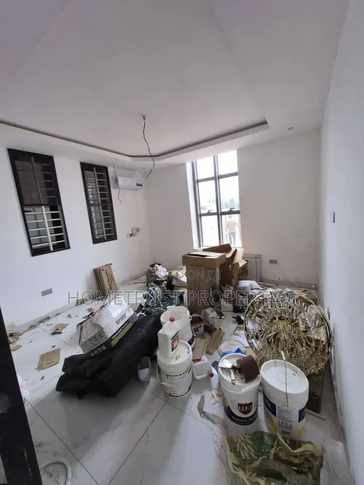 4bdrm Duplex in Kwabenya Acp for sale in Kwabenya