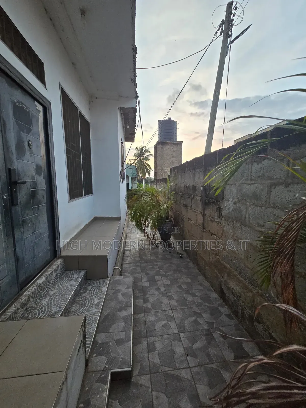 3bdrm Apartment in San Hotel, New Town for rent in New Town