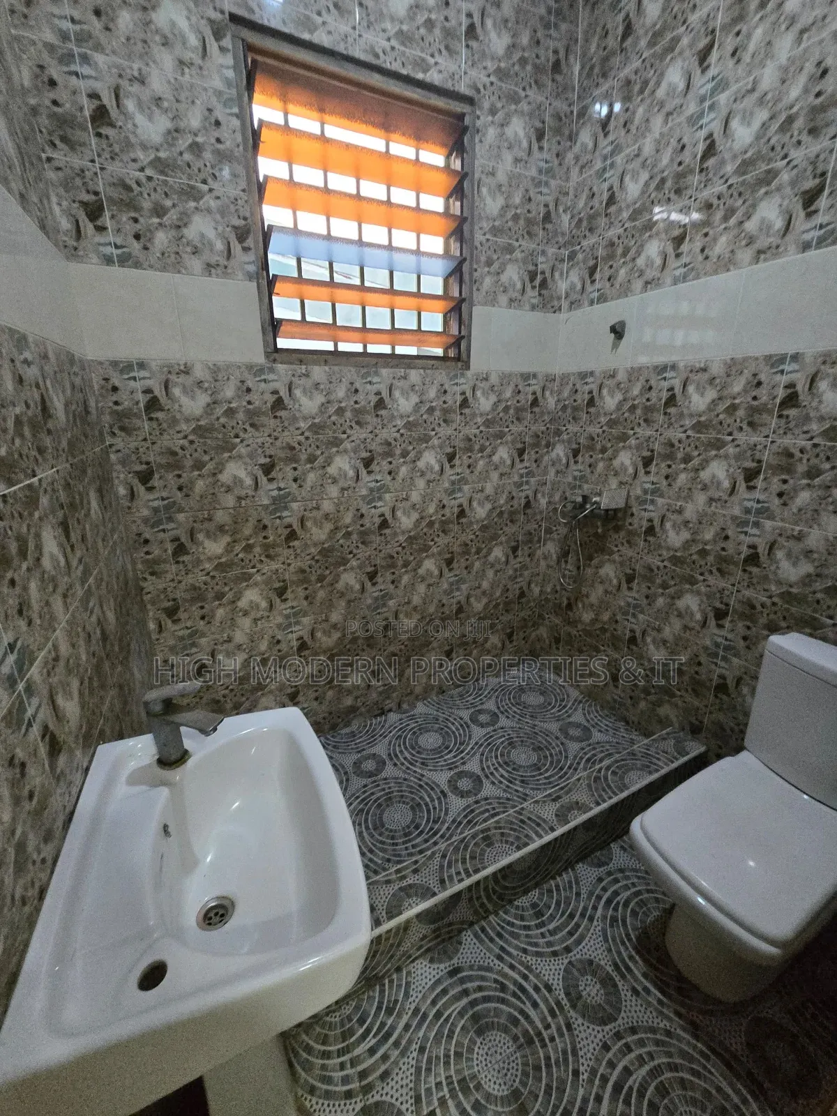 3bdrm Apartment in San Hotel, New Town for rent in New Town