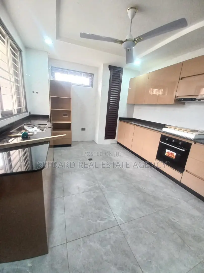 4bdrm House in Sefdard Properties, East Legon for sale in East Legon