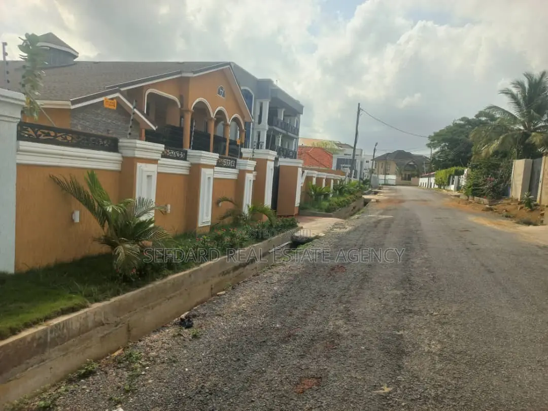 7bdrm House in Sefdard Properties, East Legon for rent in East Legon