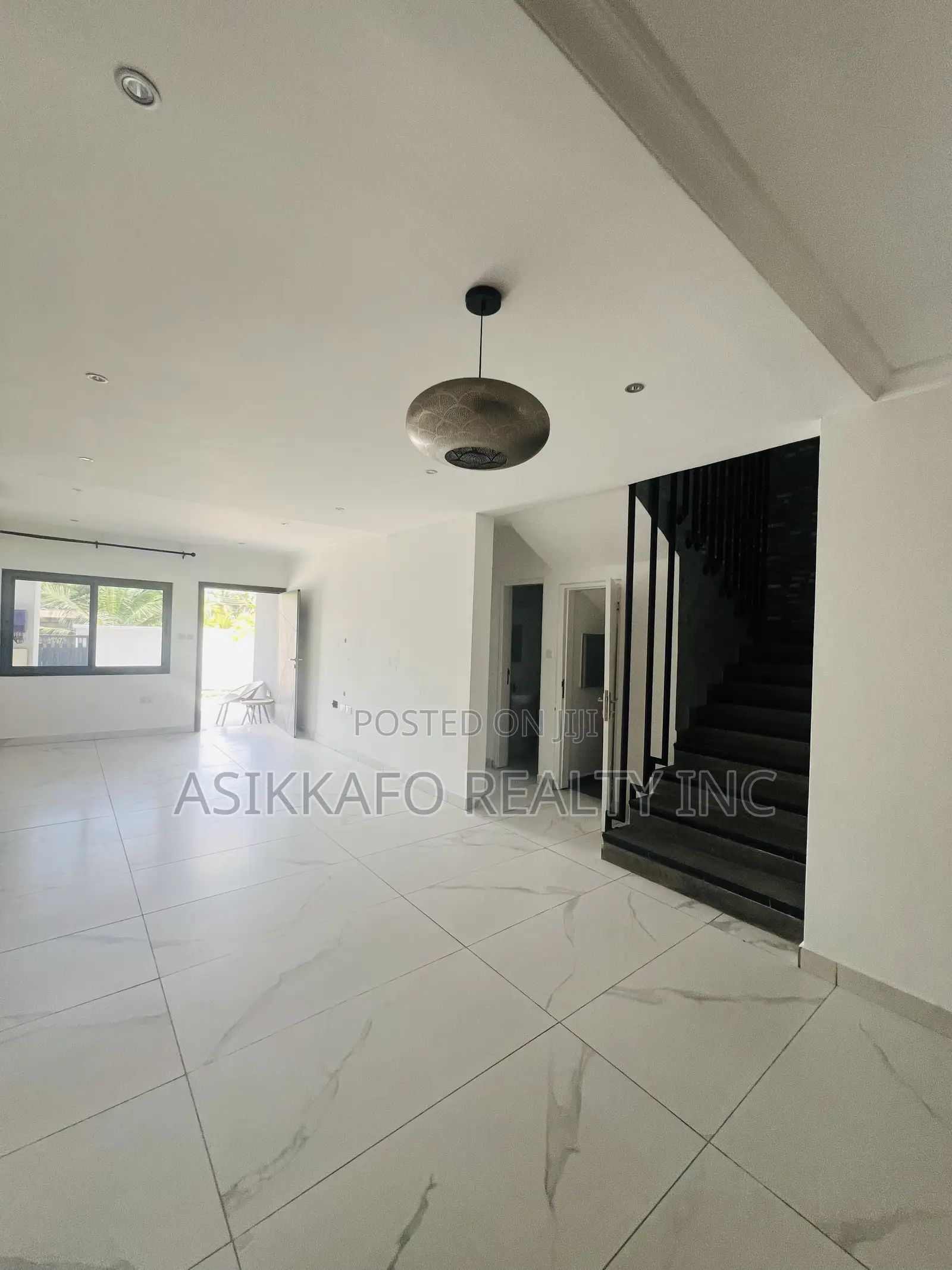 4bdrm Duplex in Goil Station Area, Tseaddo for rent in Tseaddo