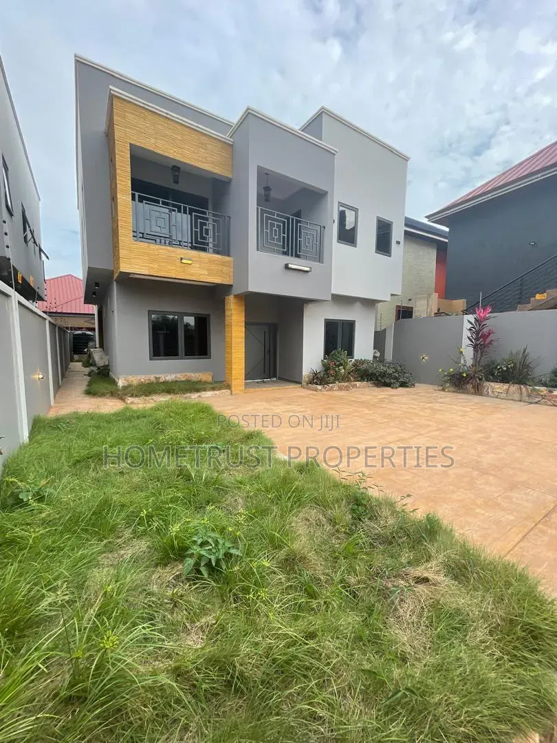 4bdrm Duplex in Agboba, School Park Area for rent in School Park Area