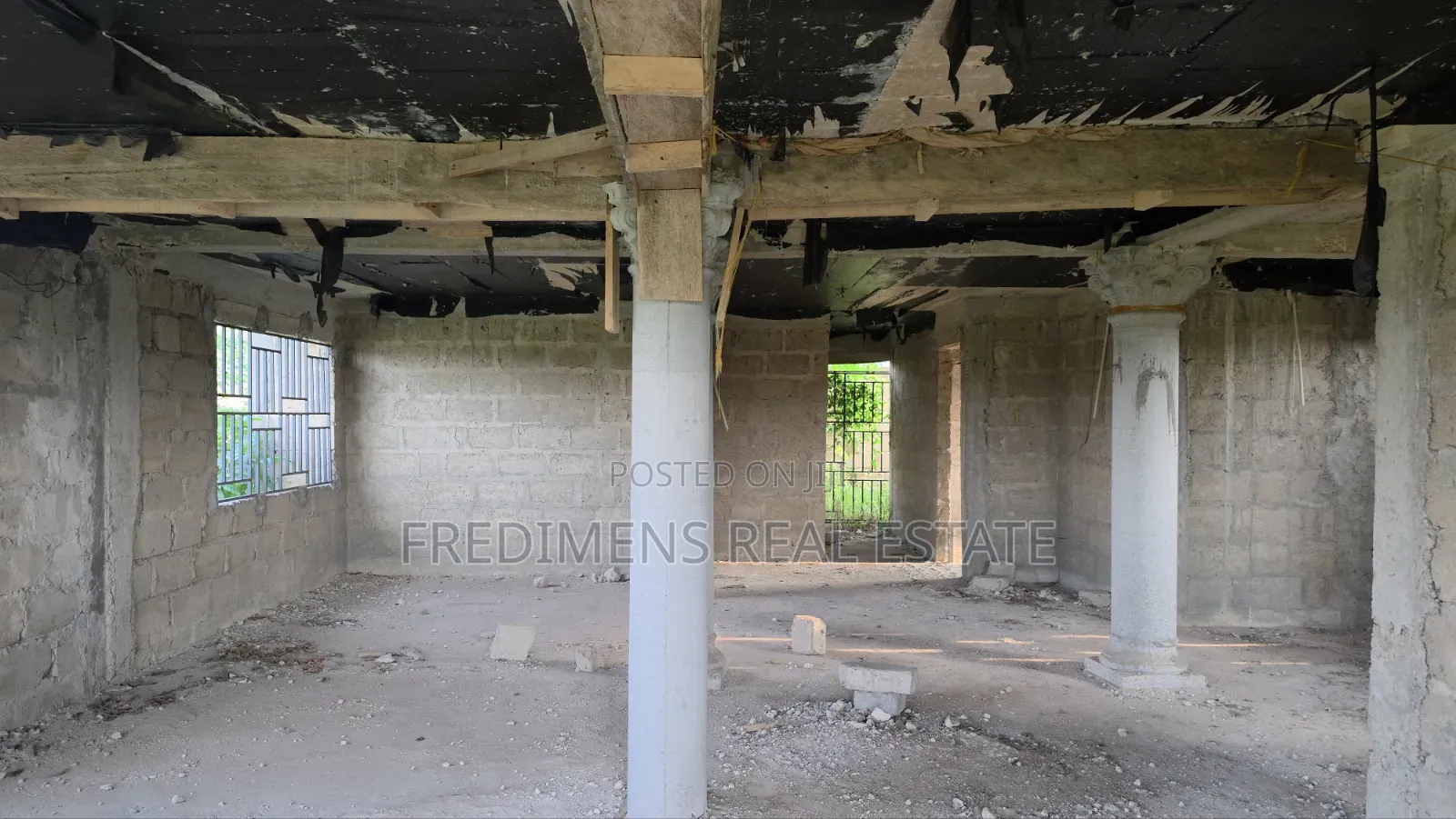 5bdrm House in Fredimens Real, Kwabre for sale in Kwabre