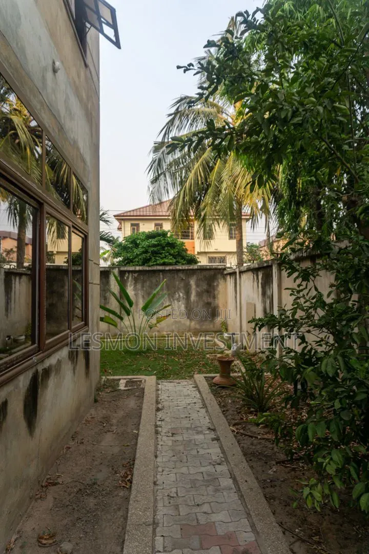 6bdrm Mansion in Lesmon Investment, Community 25 for sale in Community 25
