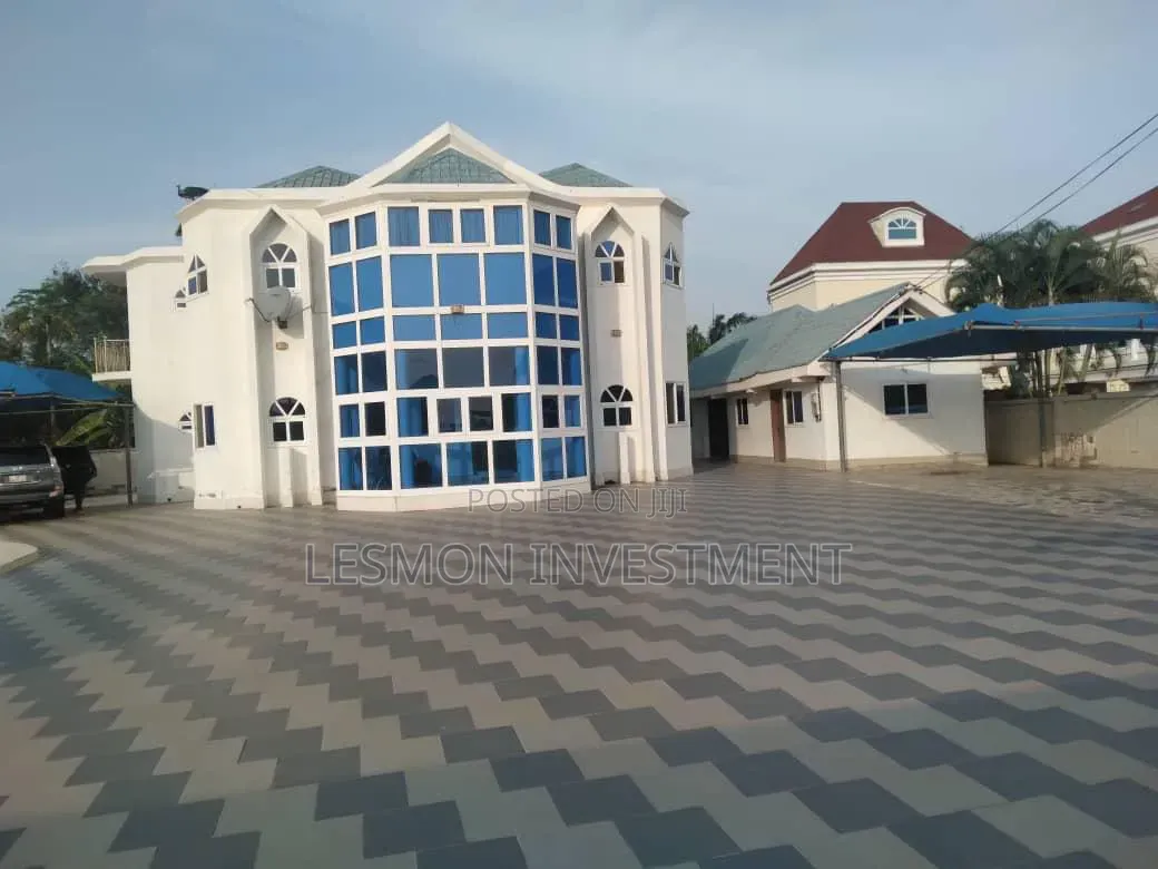 3bdrm House in Lesmon Investment, Community 25 for rent in Community 25