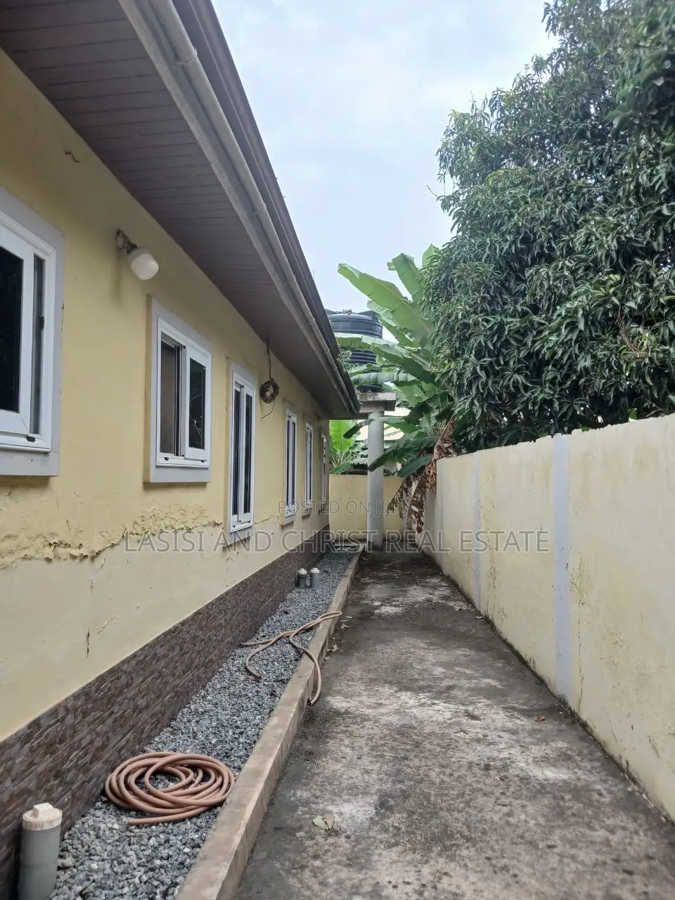 4bdrm House in Lasisi And Christ, Amasaman for rent in Amasaman