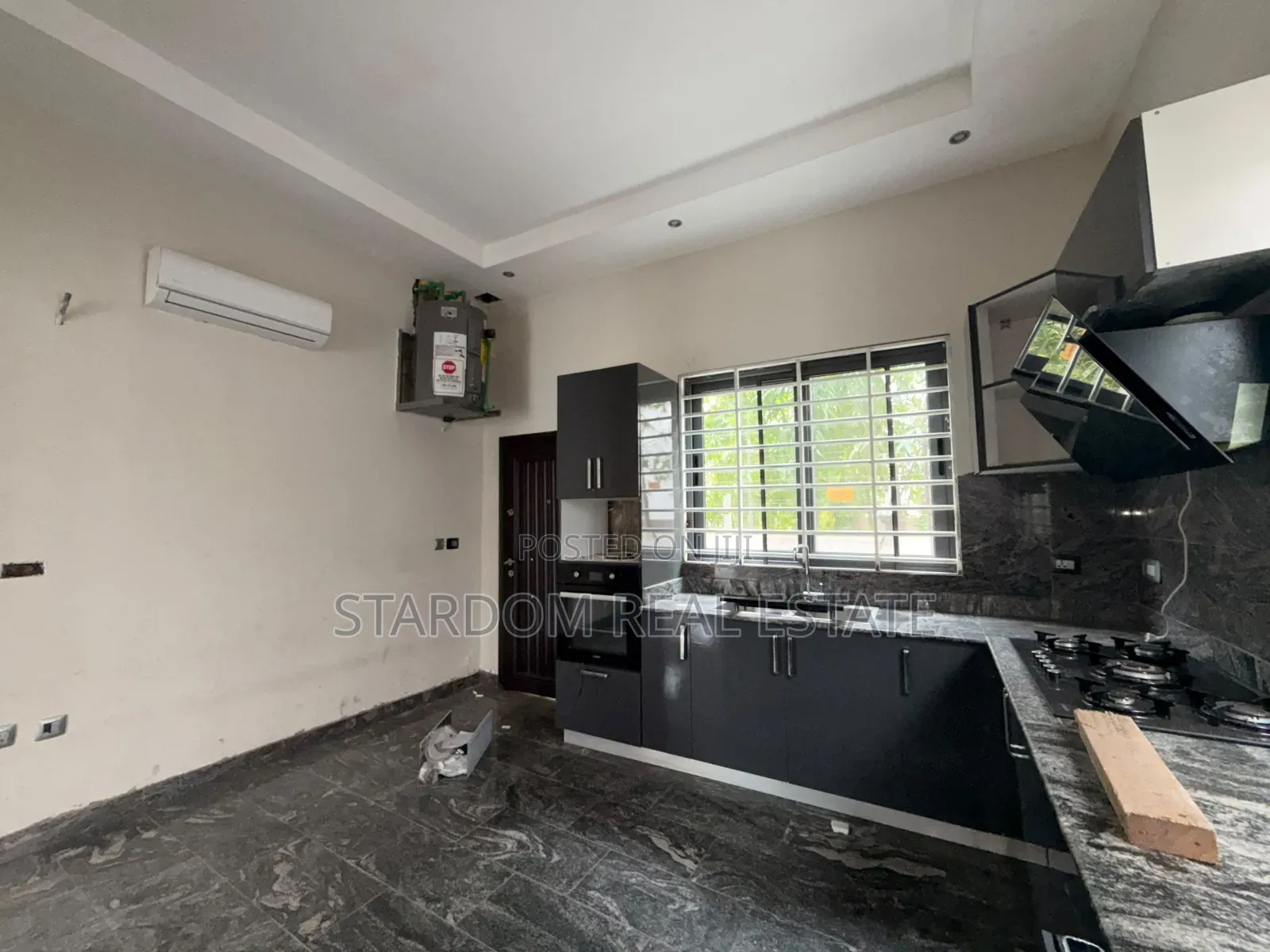 4bdrm Townhouse / Terrace in Adjiringanor, Ability for rent in Ability