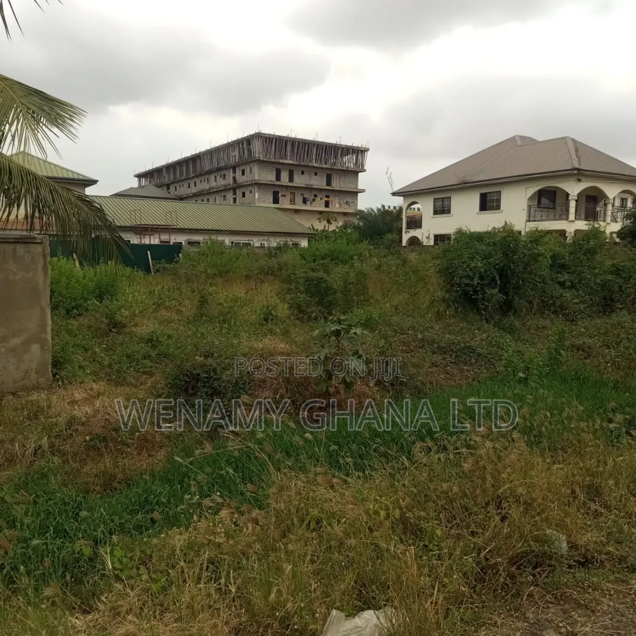 Half Plot for Sale in Community 25