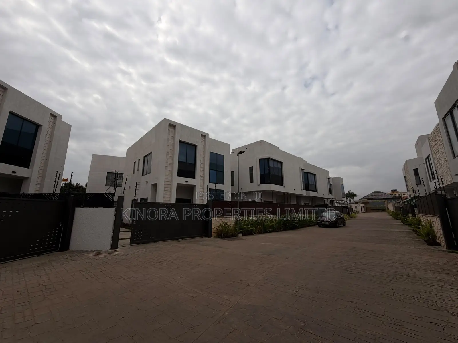4bdrm Duplex in Adjiganor, Adjiriganor for rent in Adjiriganor