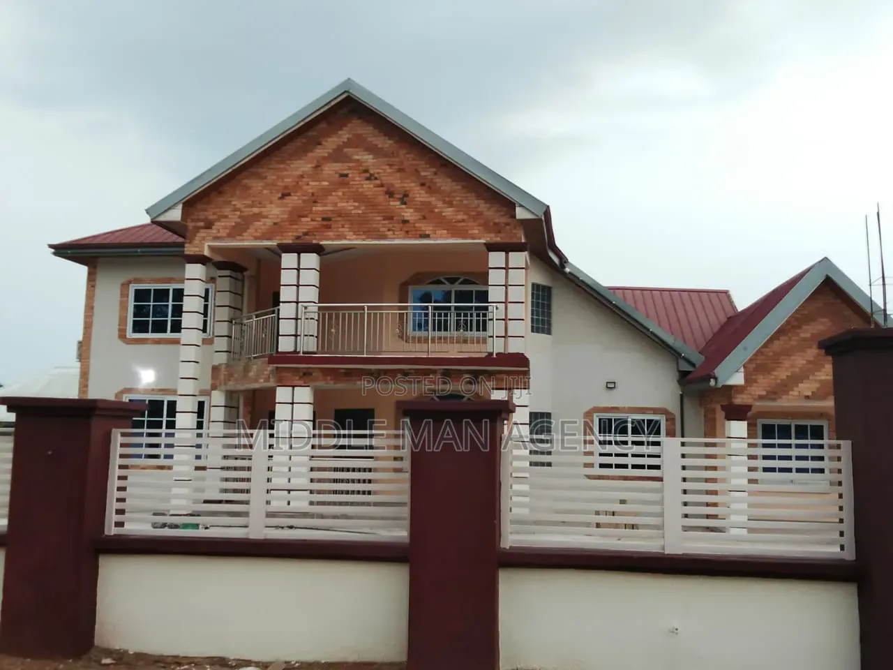 Furnished 7bdrm House in Middle Man Agency, Ejisu-Juaben Municipal in Ejisu-Juaben Municipal