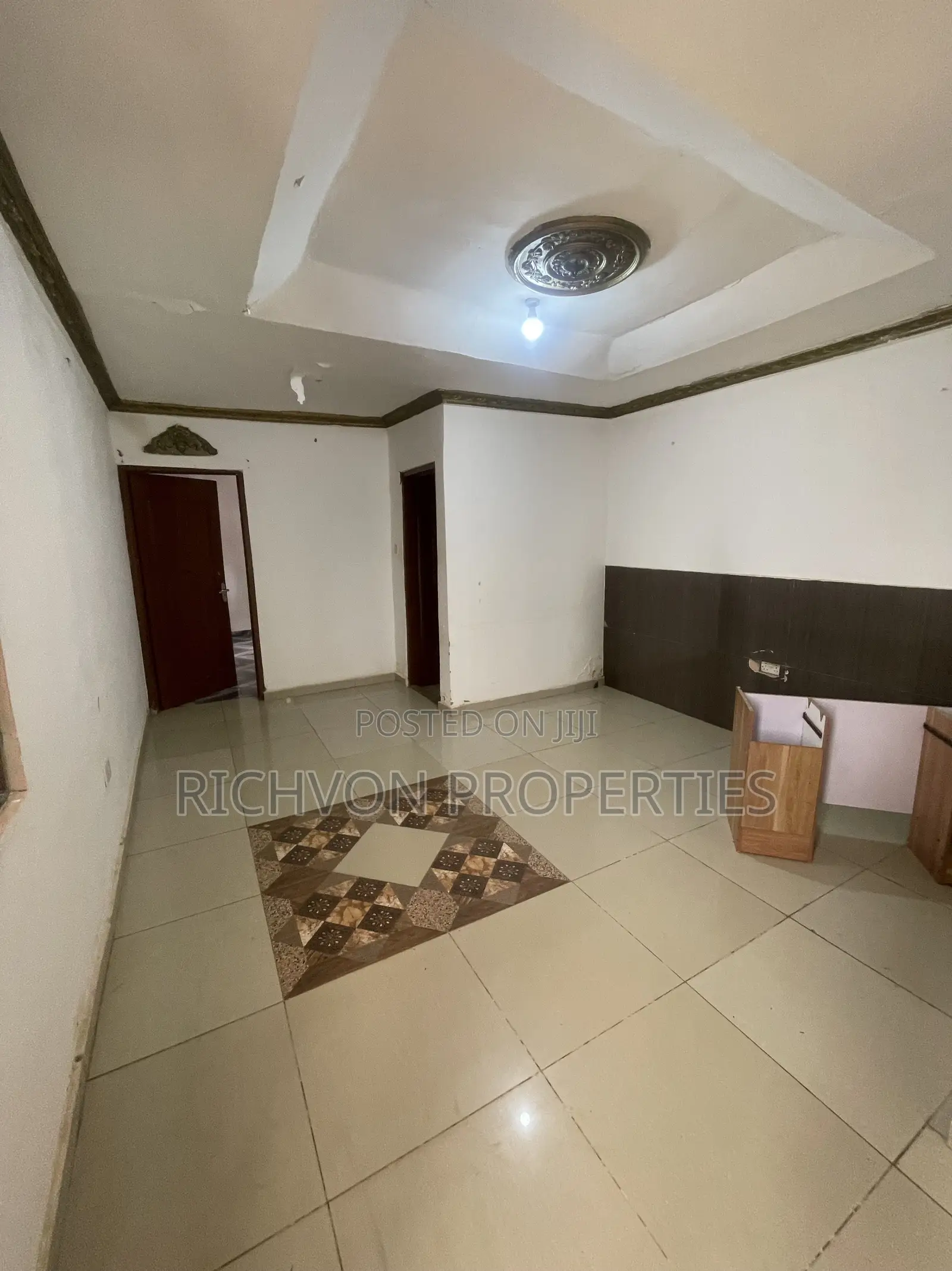 1bdrm Room & Parlour in Richvon Properties, Baatsona Total for rent in Baatsona Total