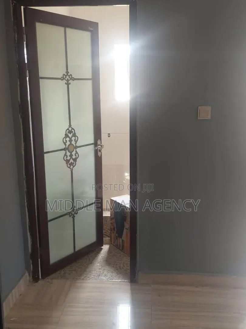 Furnished 7bdrm House in Middle Man Agency, Ejisu-Juaben Municipal in Ejisu-Juaben Municipal
