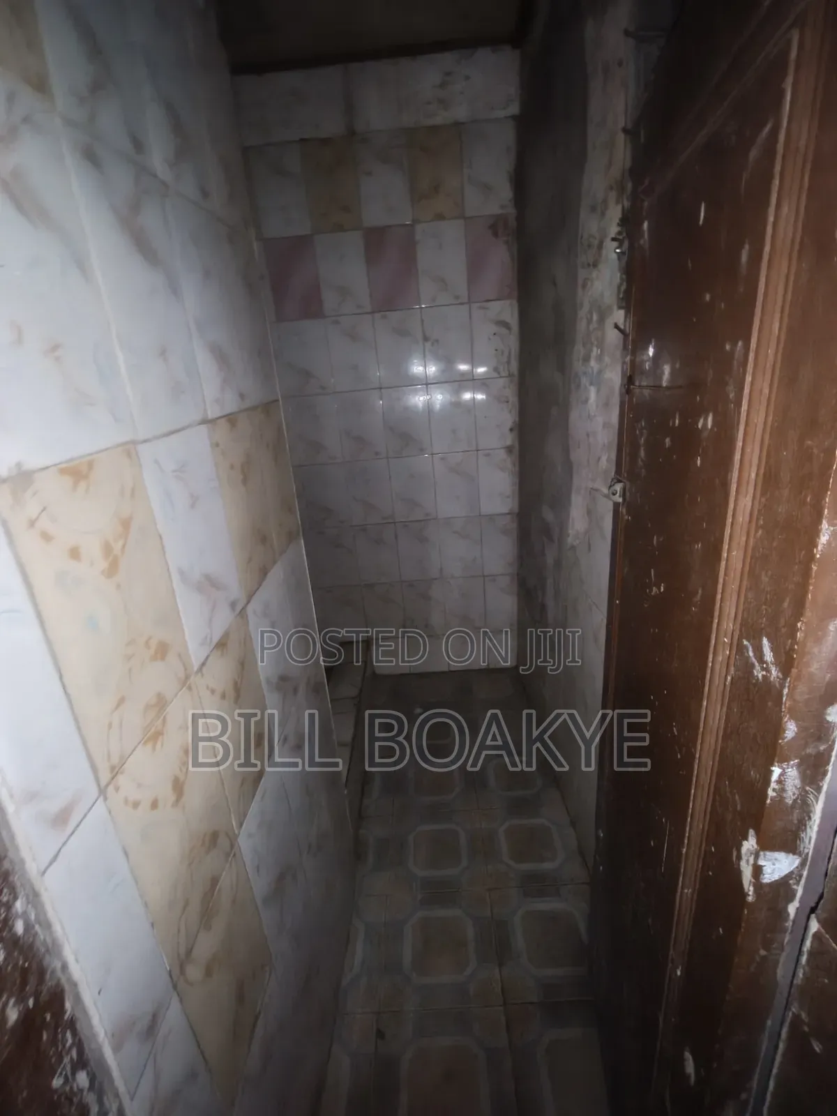 1bdrm Room & Parlour in Abofu 1St Estate for rent in Abofu
