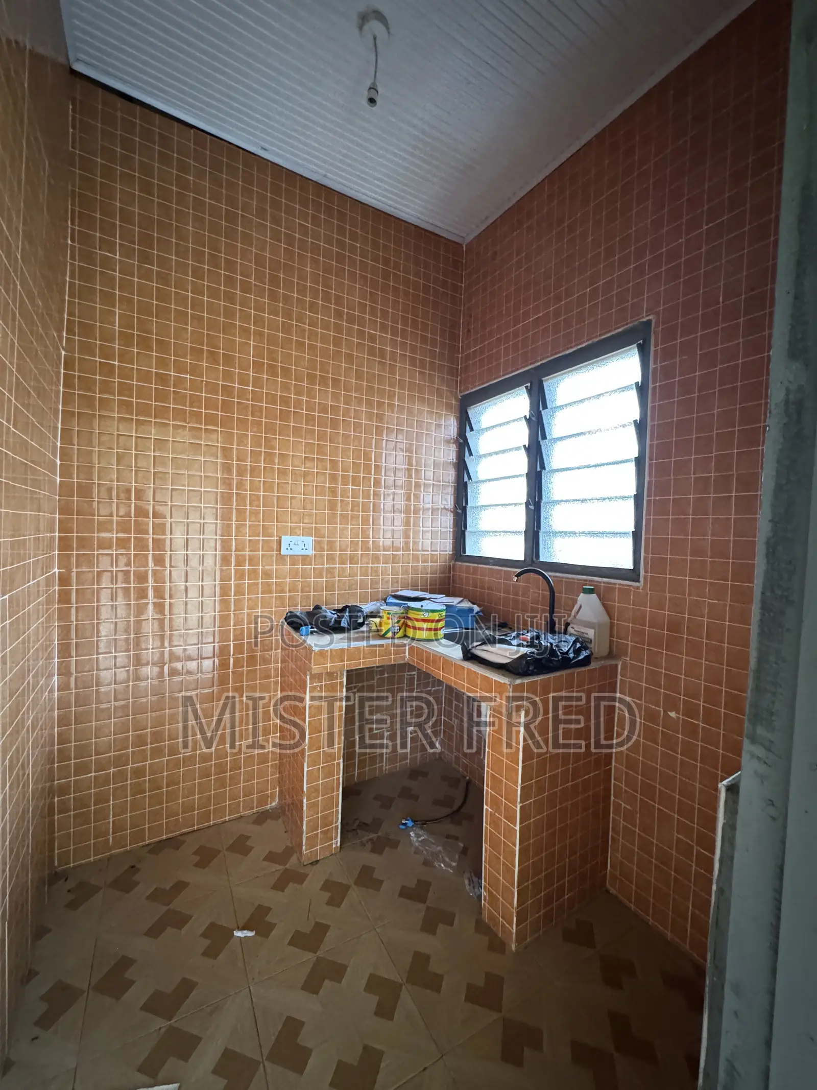1bdrm Apartment in Redtop, Weija for rent in Weija
