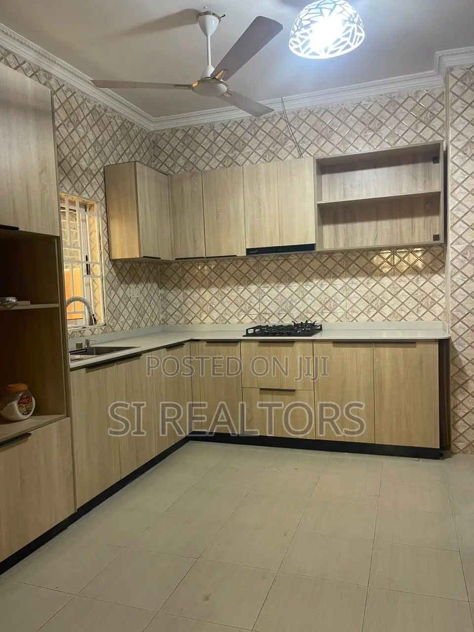 3bdrm Bungalow in Lashibi, Spintex for rent in Spintex
