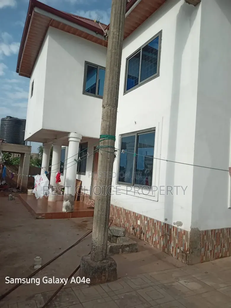 5bdrm House in East Amrahia, A&C Mall Area for sale in A&C Mall Area