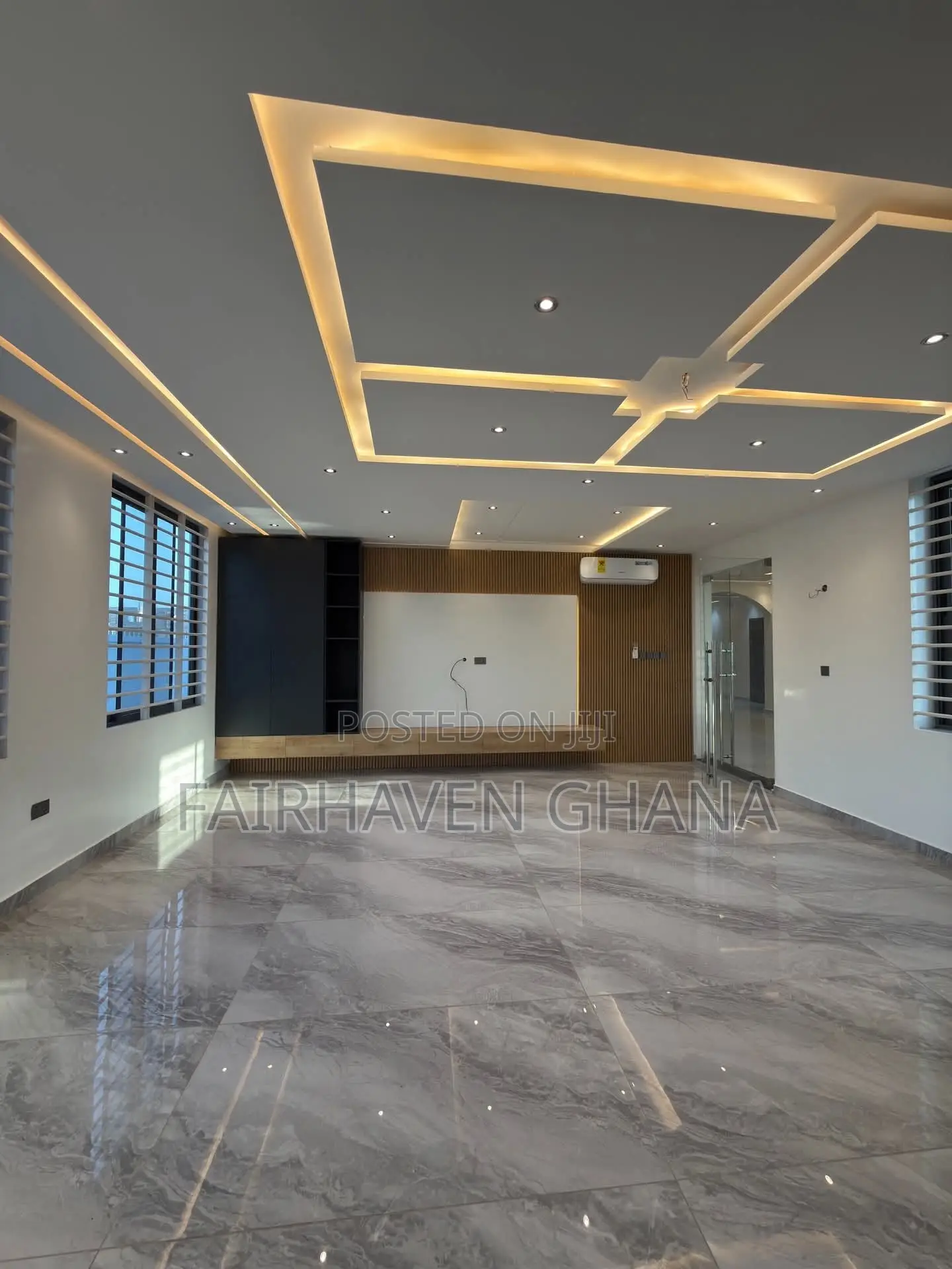Furnished 5bdrm Apartment in Fairhaven, East Legon for sale in East Legon