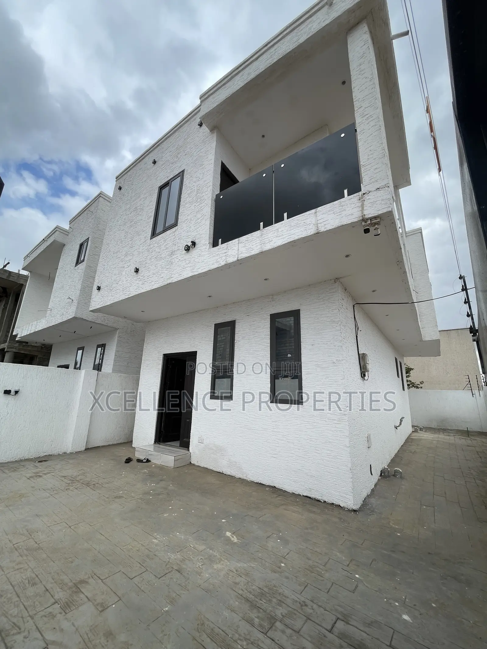3bdrm Duplex in Xcellence Properties, East Legon for sale in East Legon