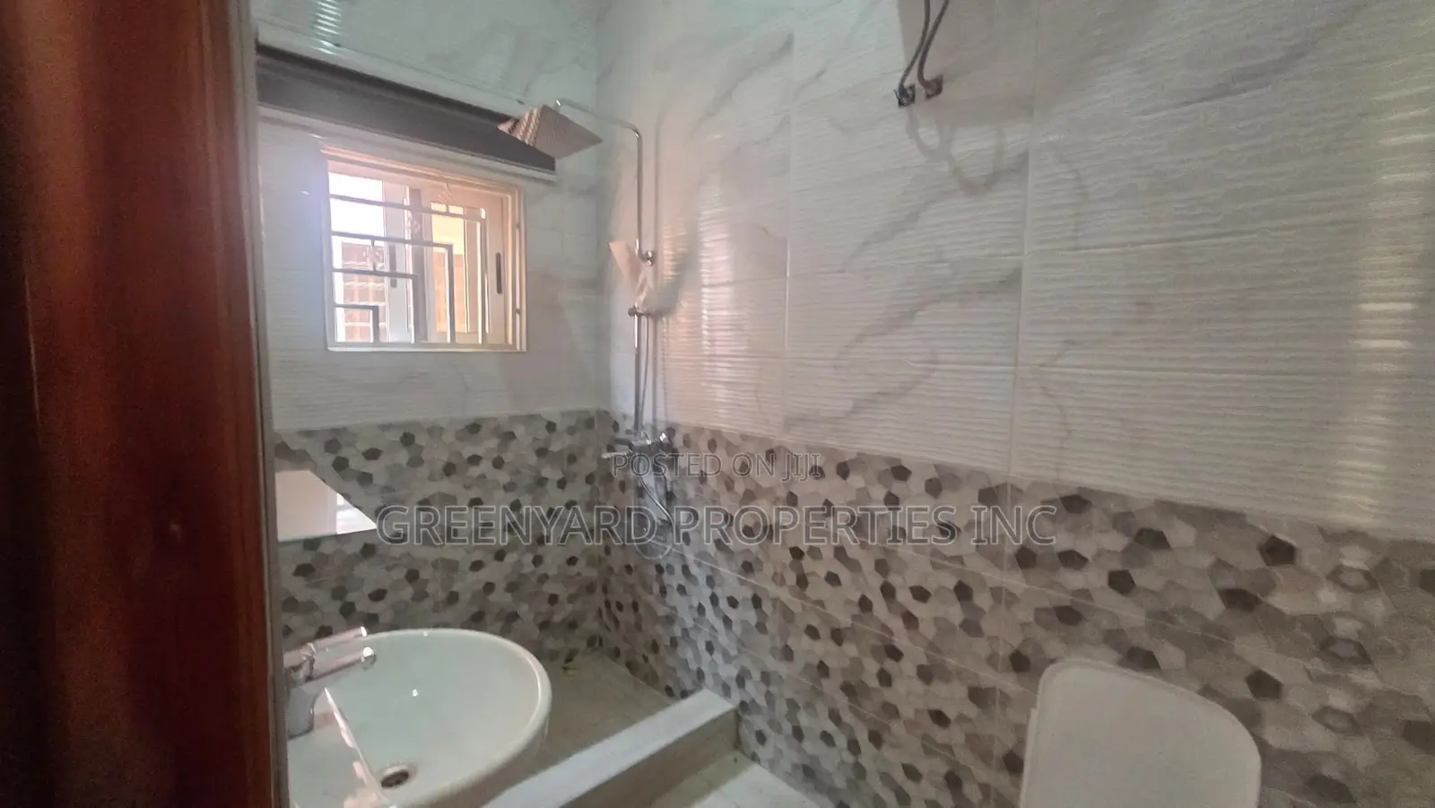 3bdrm House in Ghana Flag, Oyarifa for sale in Oyarifa