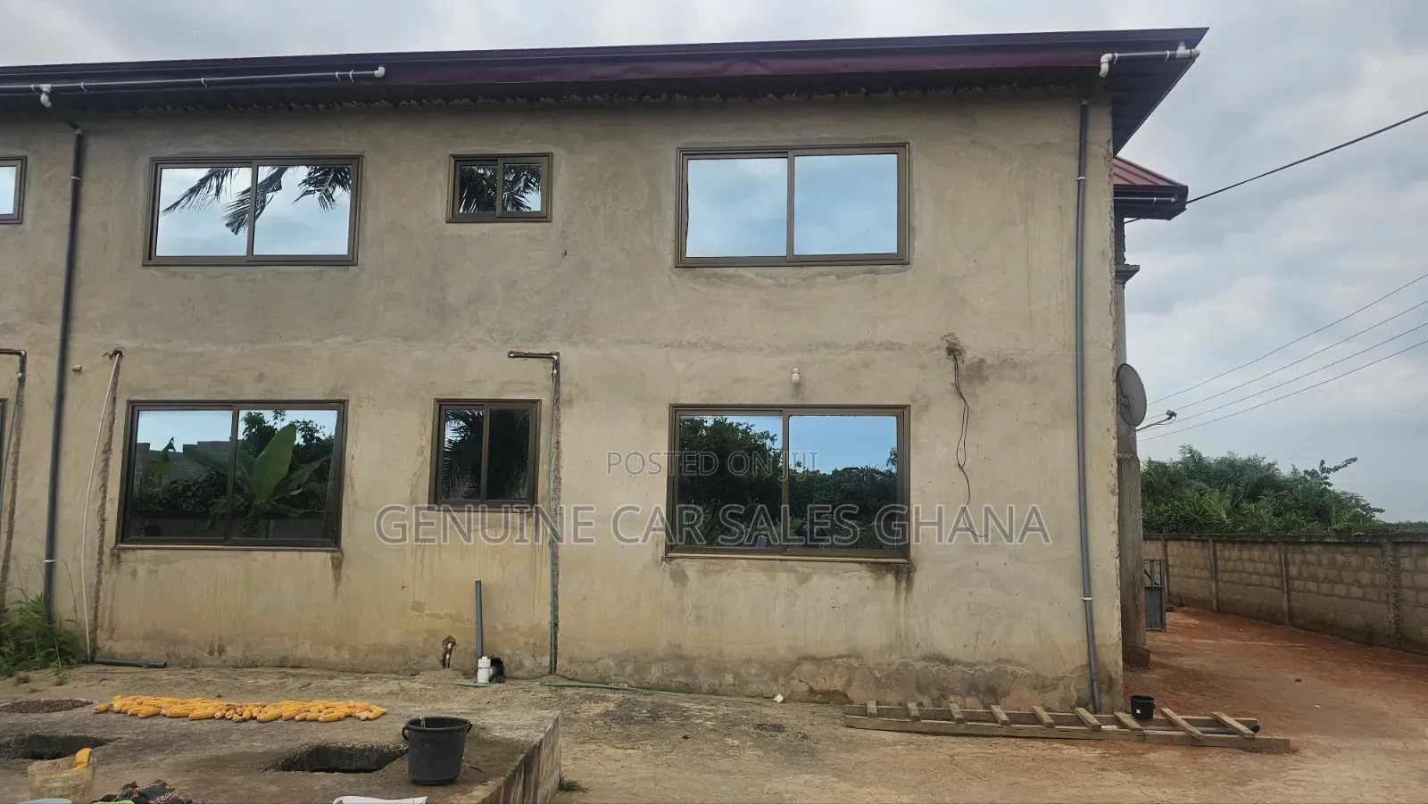 8bdrm House in Apowa Estate, Takoradi for sale in Takoradi