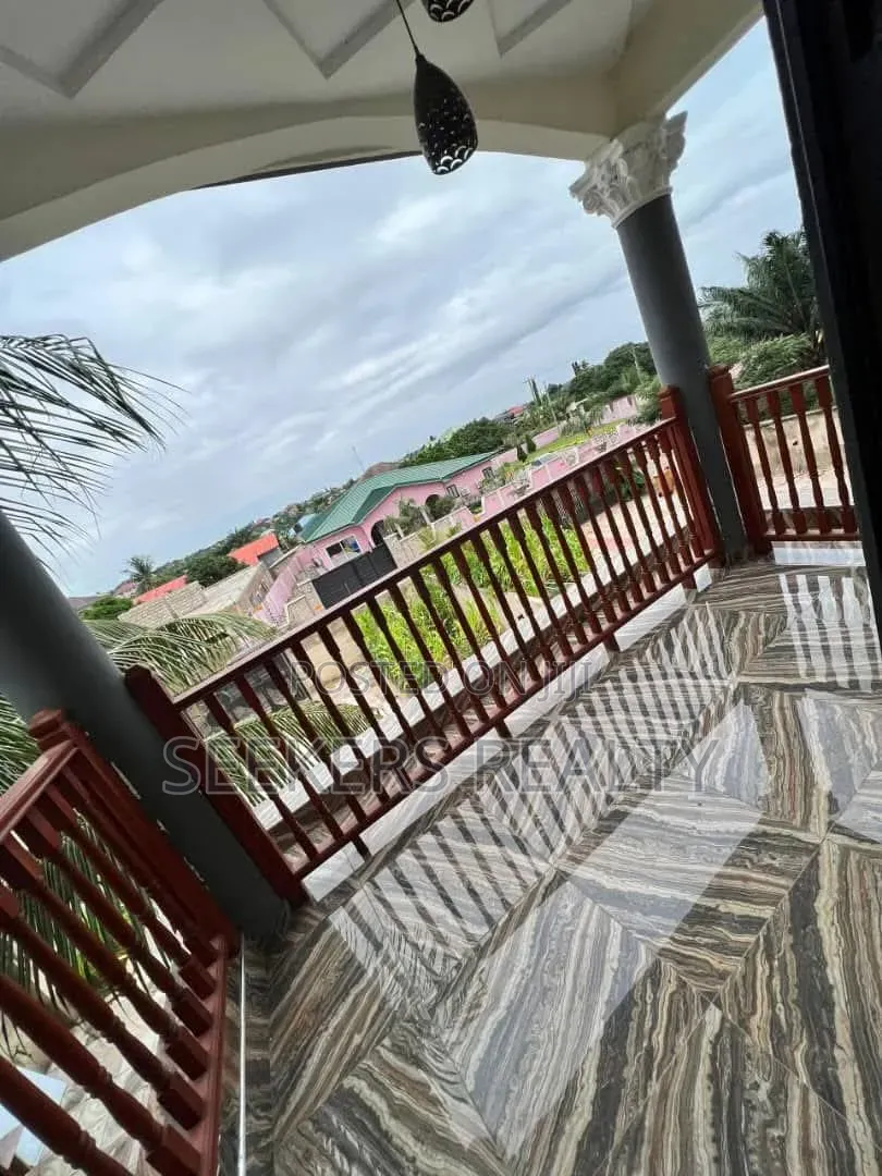 5bdrm House in Seekers Realty, Olebu for sale in Olebu