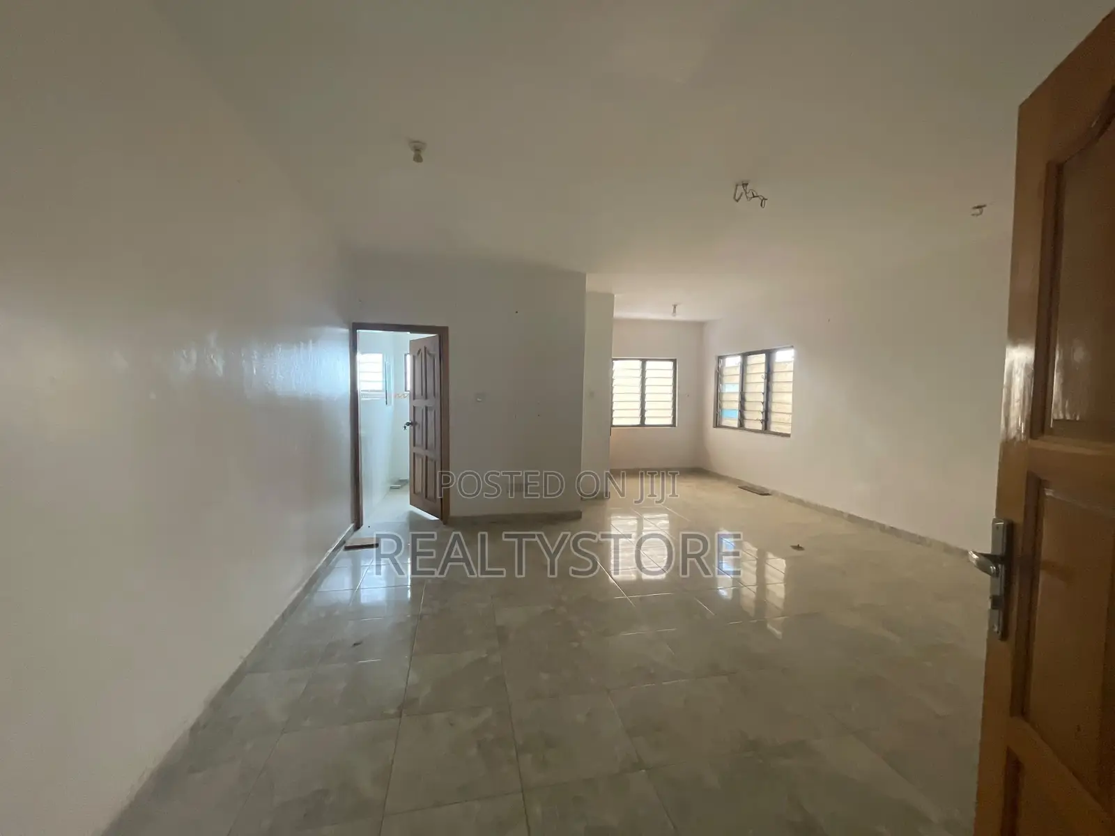 4bdrm Apartment in Oscar Junction, Accra Metropolitan for rent in Accra Metropolitan