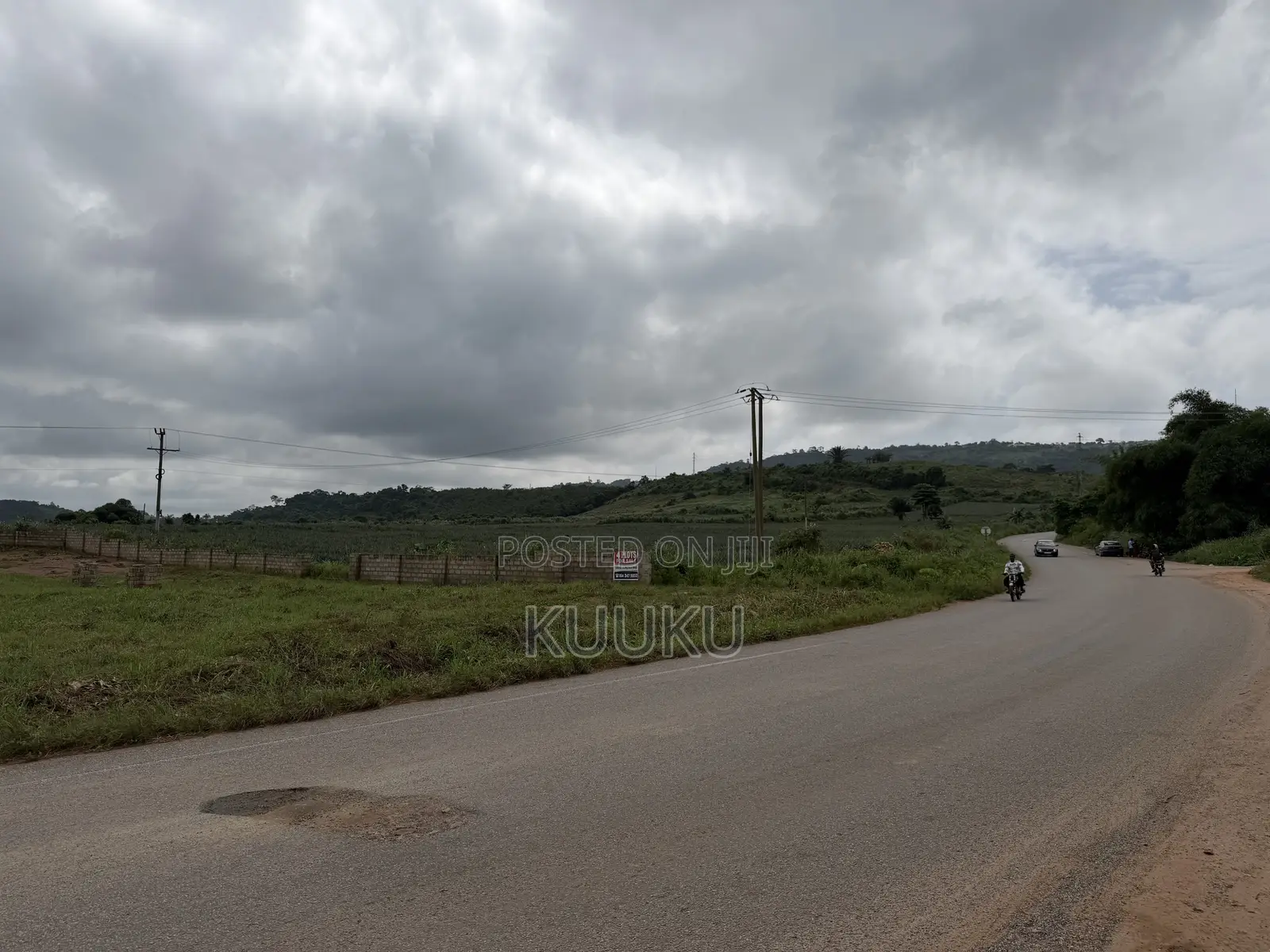 Main Road Land Aburi-Pokrom in Aburi