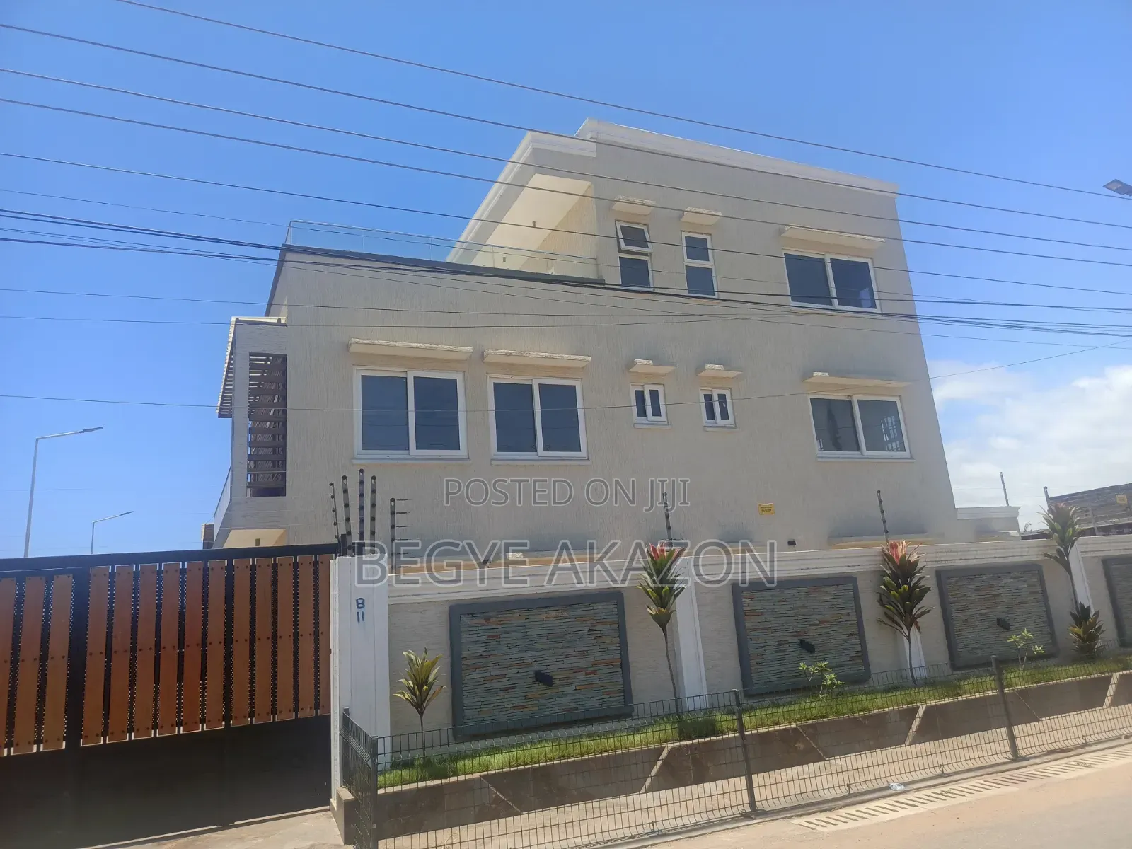 4bdrm Townhouse/Terrace in Tseaddo Trade Fair for sale in Tseaddo