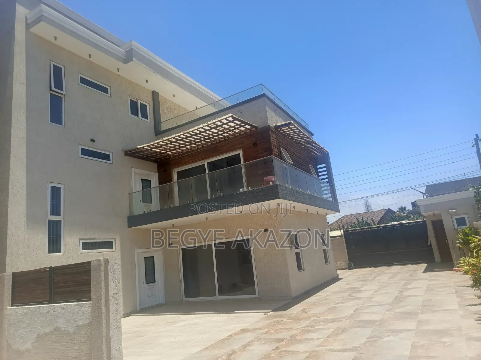 4bdrm Townhouse/Terrace in Tseaddo Trade Fair for sale in Tseaddo