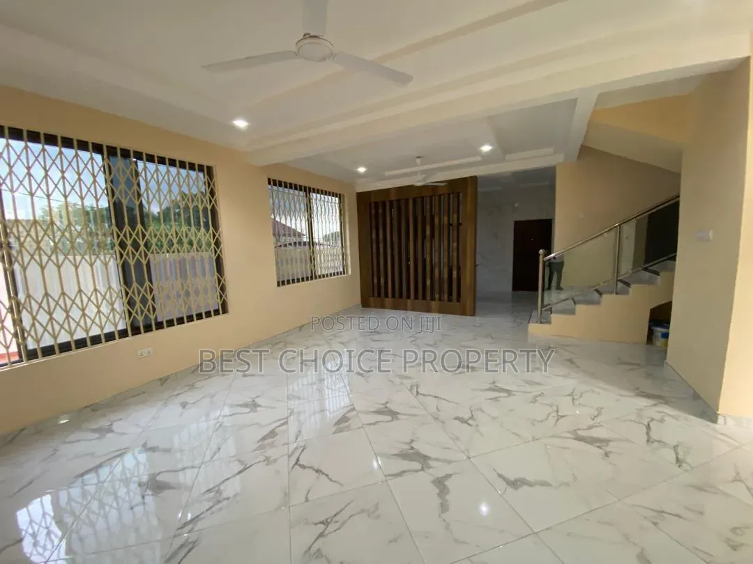 4bdrm Apartment in New Oak Villa, A&C Mall Area for rent in A&C Mall Area