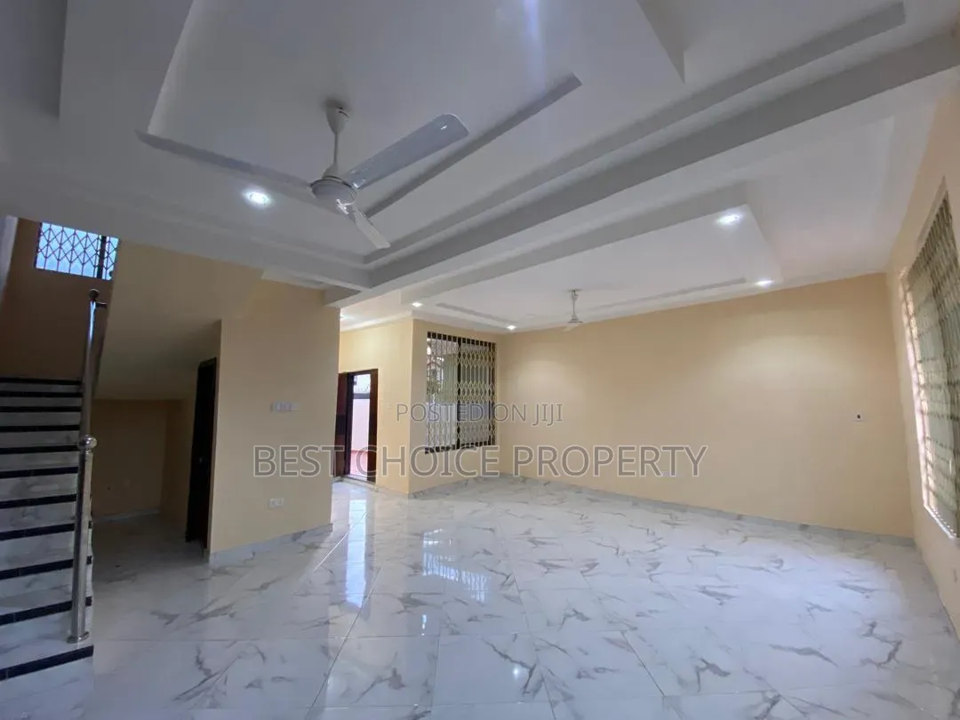 4bdrm Apartment in New Oak Villa, A&C Mall Area for rent in A&C Mall Area