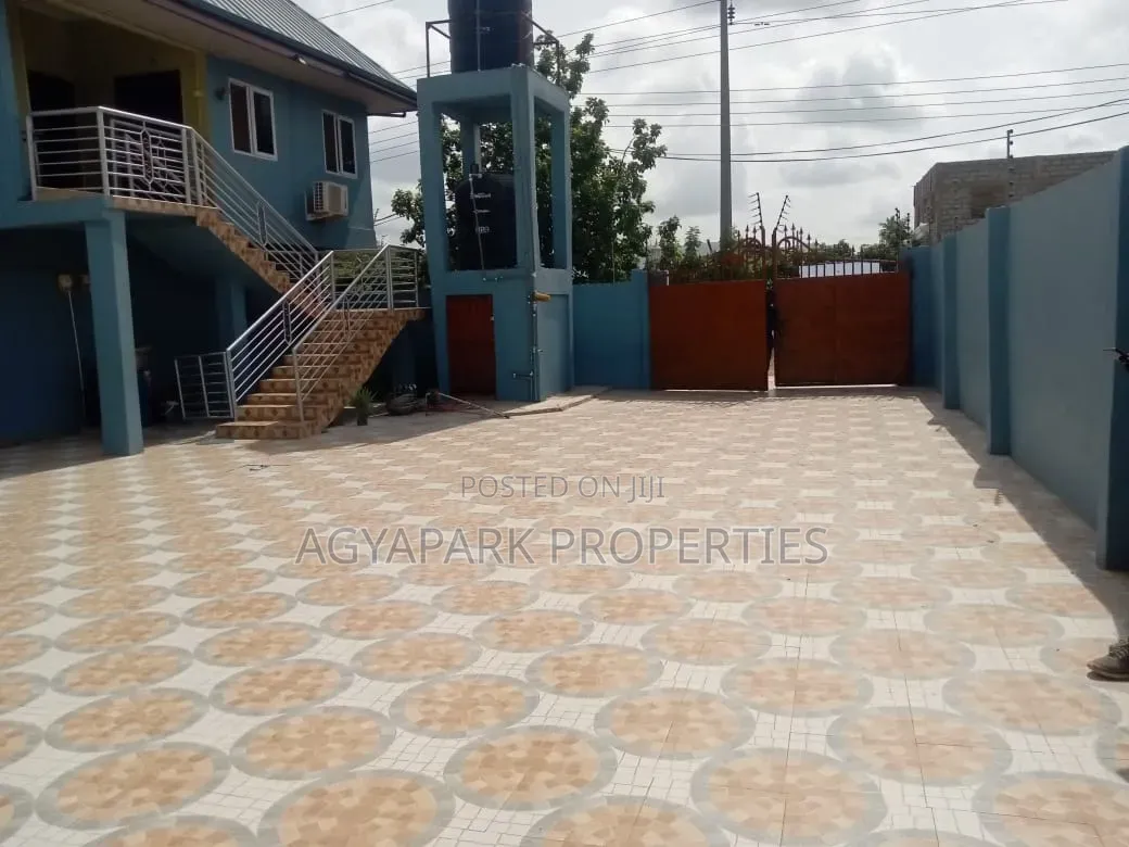 6bdrm House in Sapeiman, Amasaman for rent in Amasaman