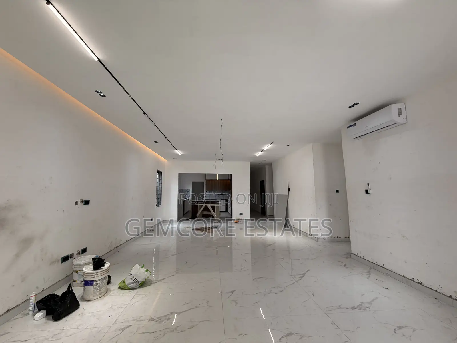3bdrm House in Lakeside for sale in Lake Side Estate