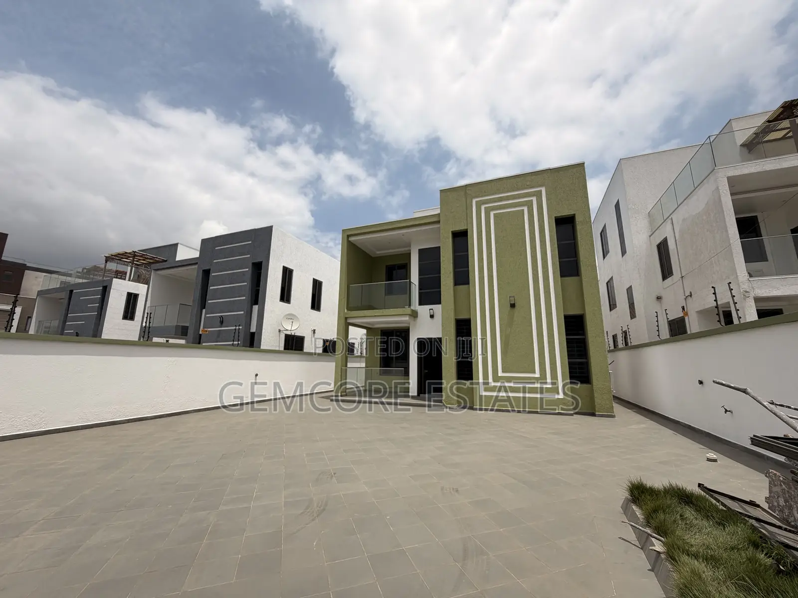4bdrm House in East Legon for sale in East Legon