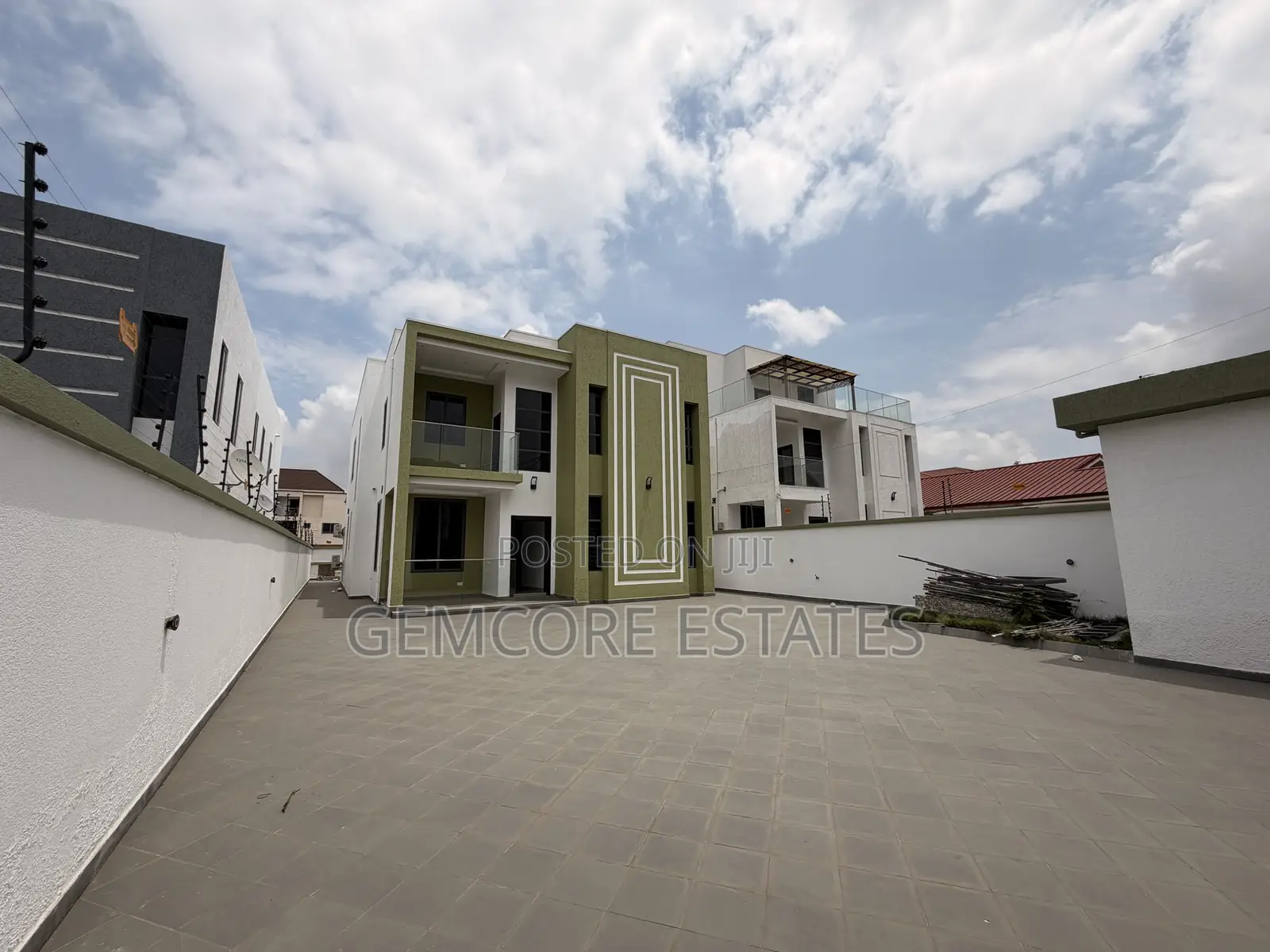4bdrm House in East Legon for sale in East Legon