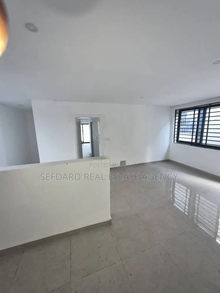 3bdrm House in Sefdard Properties, Kwabenya for sale in Kwabenya