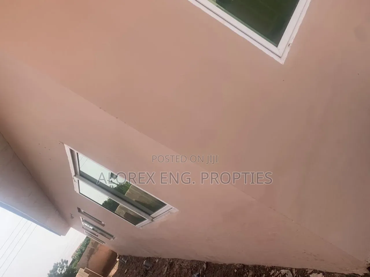 3bdrm House in Self Compound, Malejor for rent in Malejor
