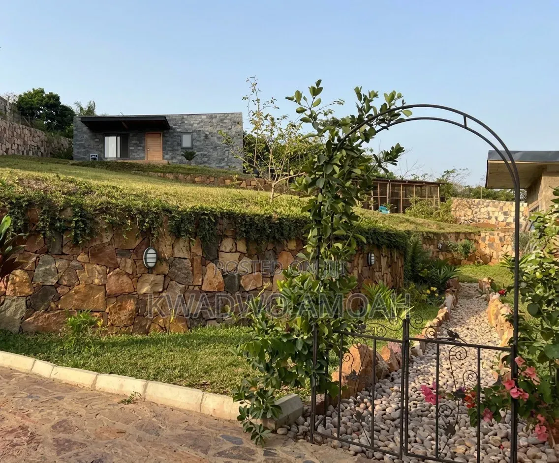 Furnished 8bdrm Mansion in Aburi for sale in Aburi