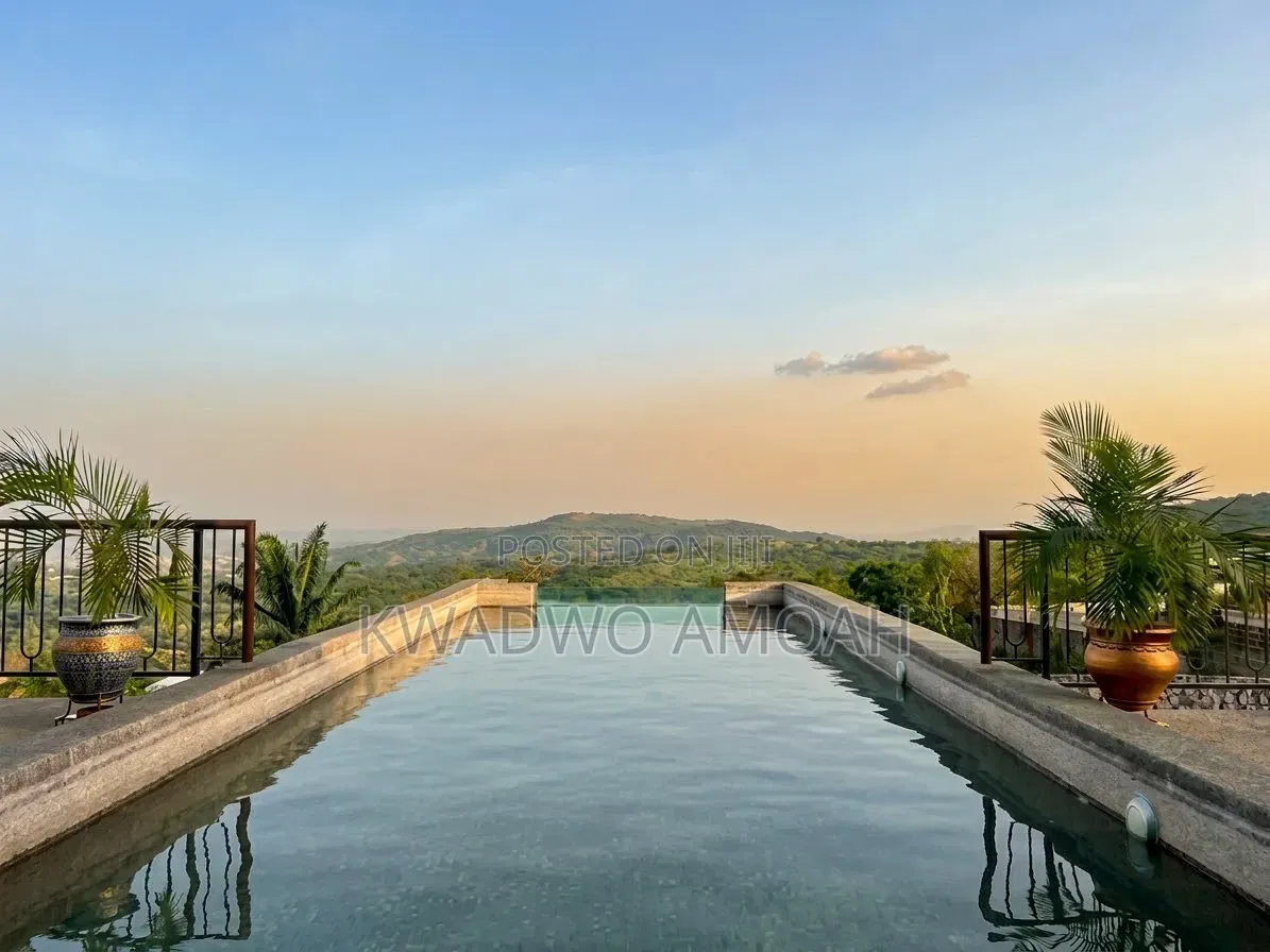 Furnished 8bdrm Mansion in Aburi for sale in Aburi