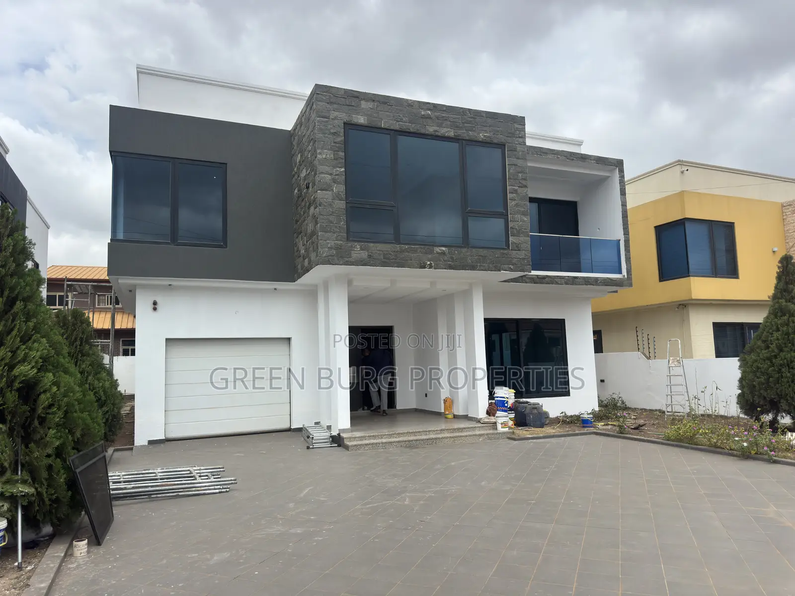 5bdrm House in Green, East Legon for rent in East Legon