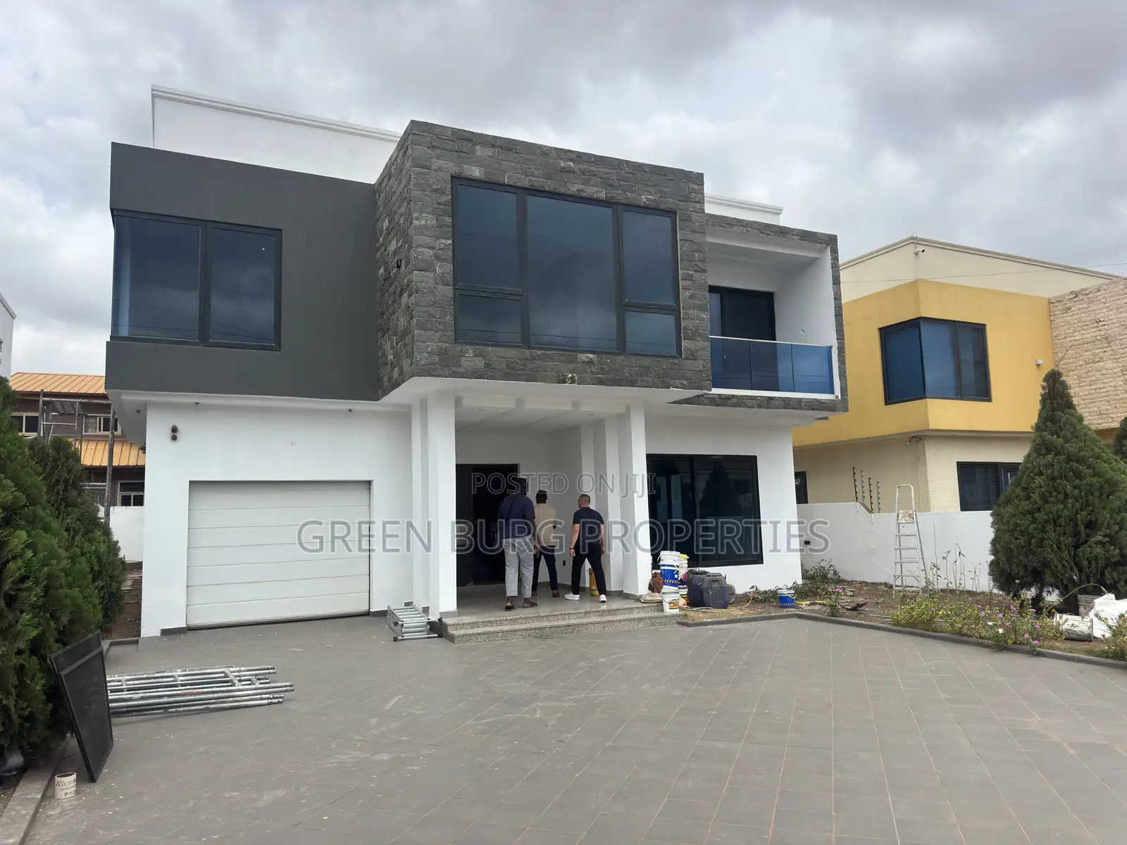5bdrm House in Green, East Legon for rent in East Legon