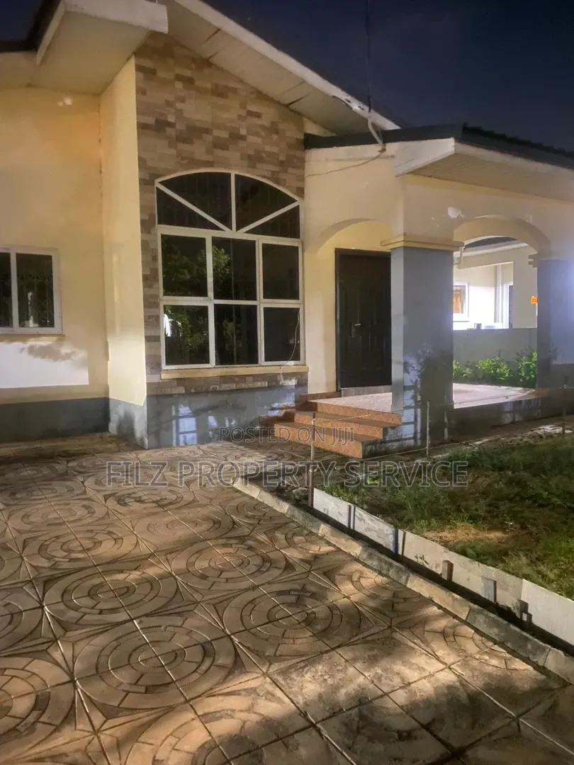 2bdrm House in Oyarifa for rent in Oyarifa Mall Area