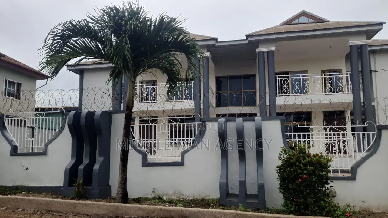 Furnished 8bdrm Mansion in Middle Man Agency, Ejisu-Juaben Municipal in Ejisu-Juaben Municipal