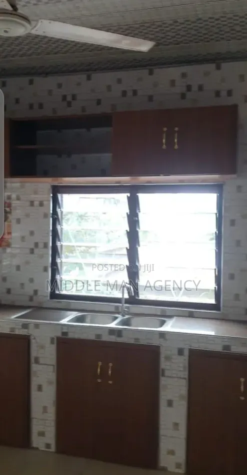 Furnished 8bdrm Mansion in Middle Man Agency, Ejisu-Juaben Municipal in Ejisu-Juaben Municipal