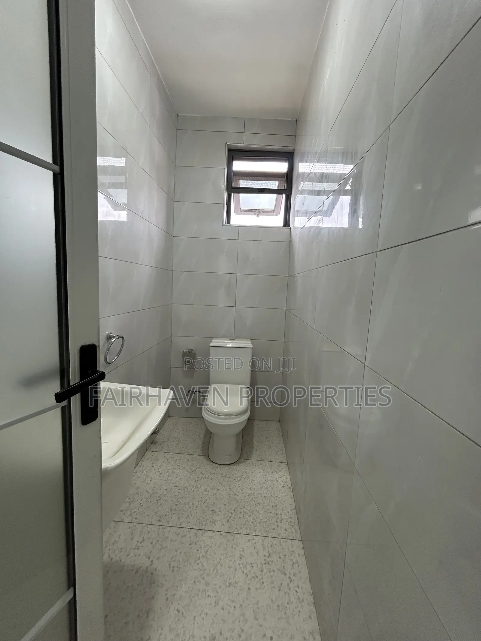 3bdrm Apartment in A&C Mall, East Legon for rent in East Legon