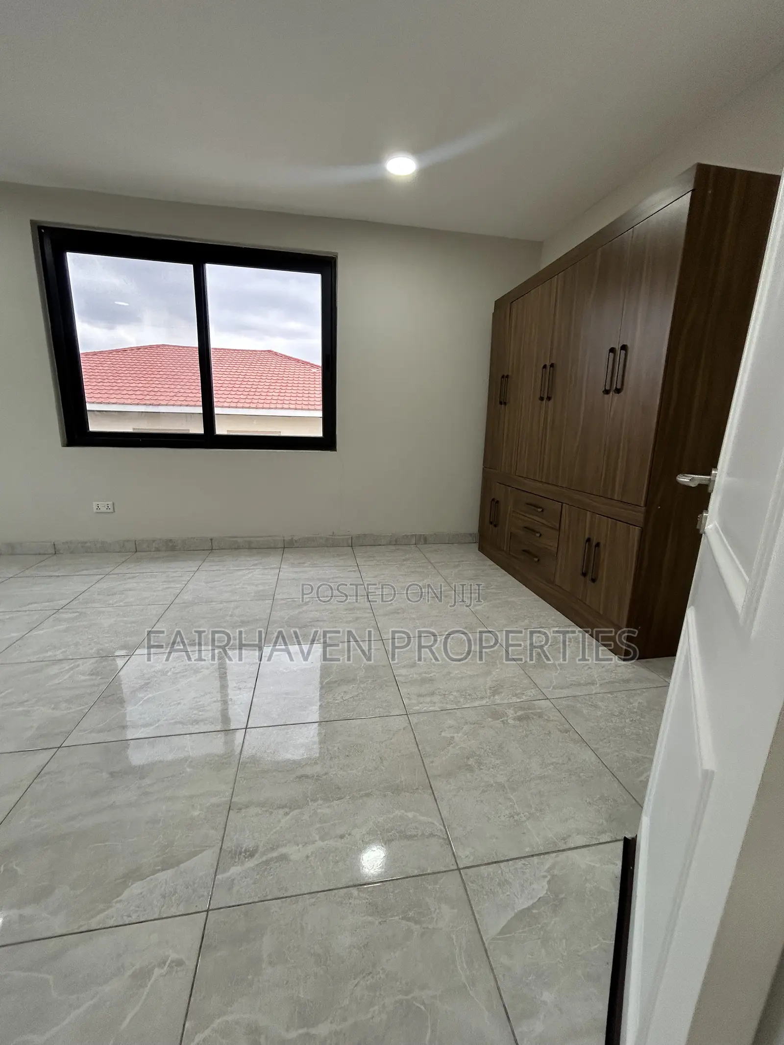 3bdrm Apartment in A&C Mall, East Legon for rent in East Legon