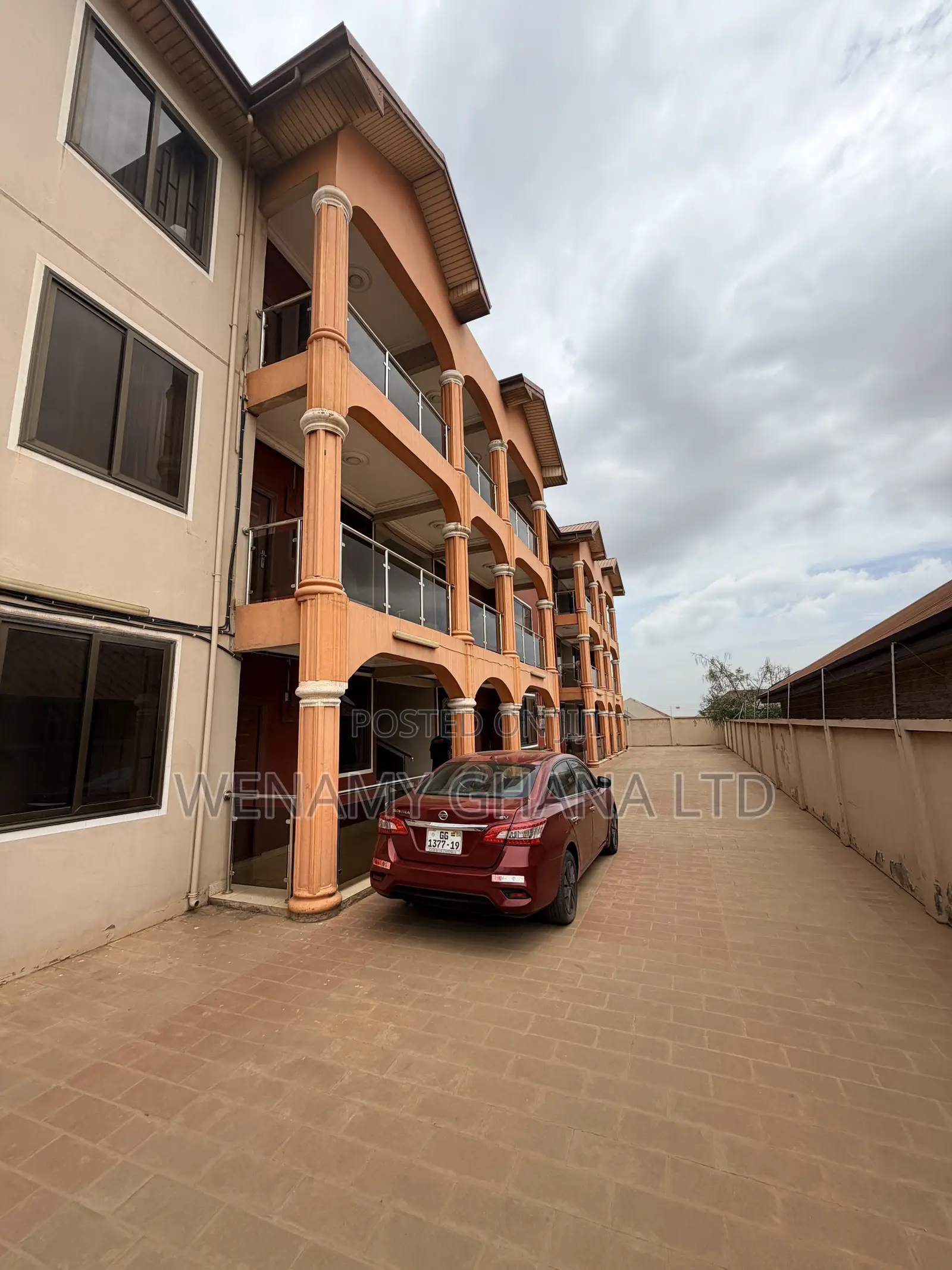 2bdrm Apartment in Community 25 Palace for rent in Community 25