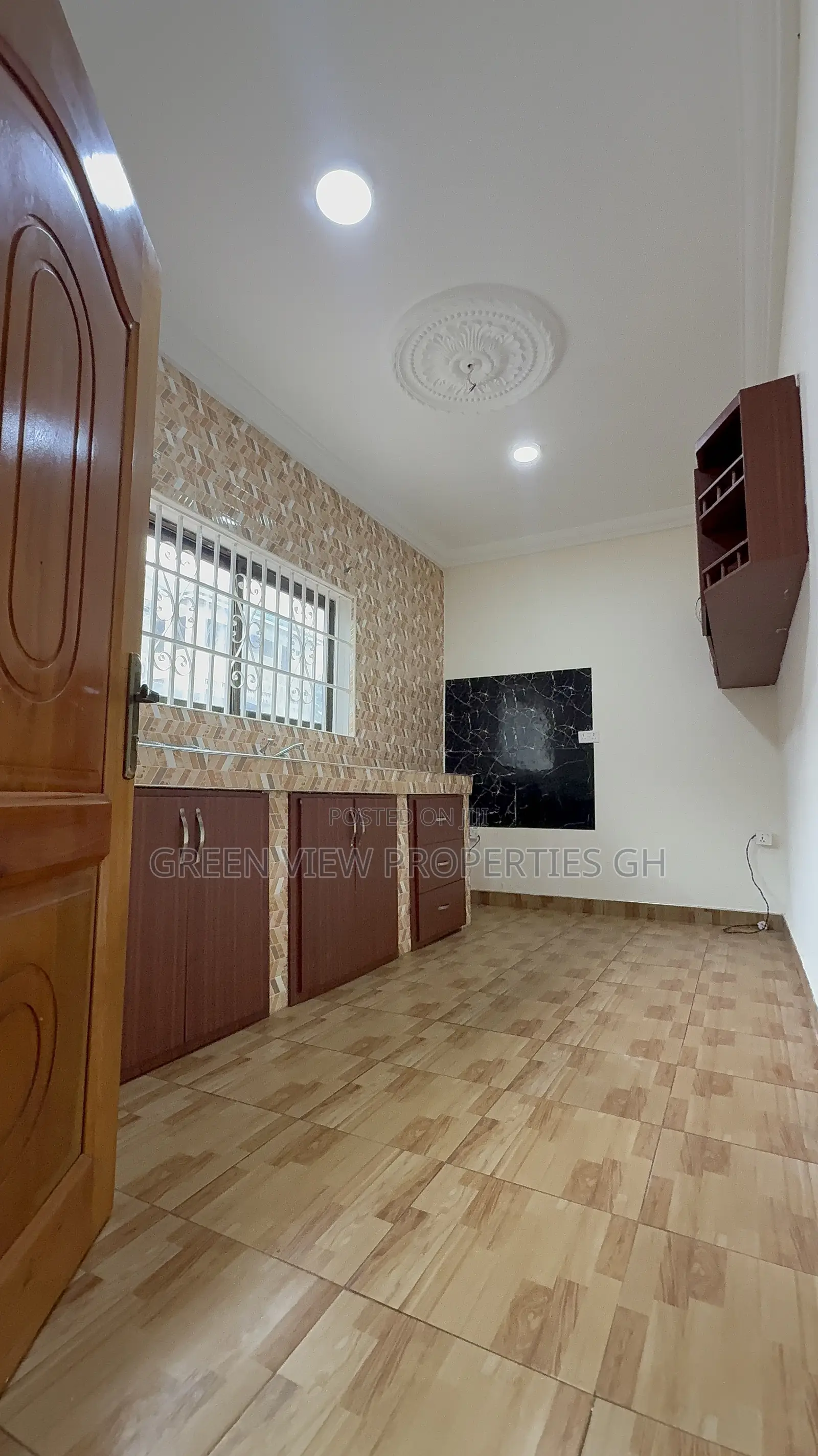 2bdrm Apartment in West Hills Mall Area for rent in West Hills Mall Area