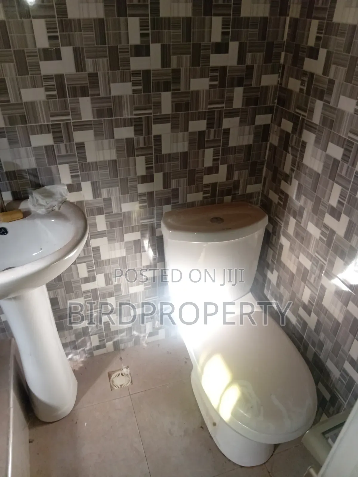 1bdrm Room & Parlour in Bird-Group, Police Station for rent in Police Station